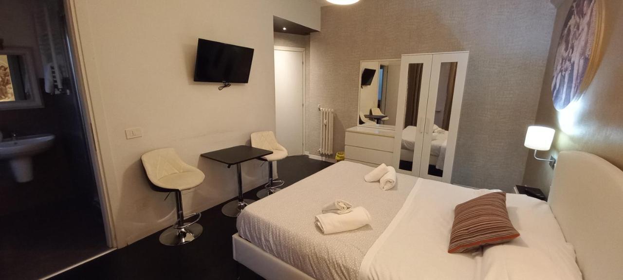 Casa Vacanze Felicita โรม ภายนอก รูปภาพ