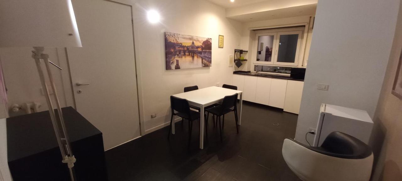 Casa Vacanze Felicita โรม ภายนอก รูปภาพ