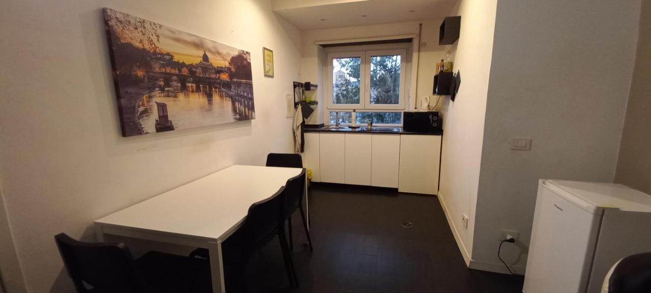 Casa Vacanze Felicita โรม ภายนอก รูปภาพ
