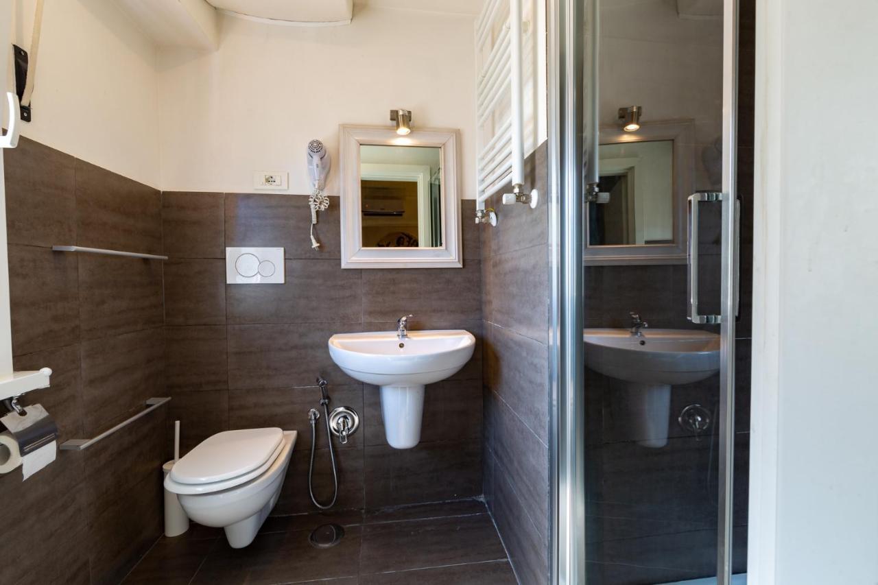 Casa Vacanze Felicita โรม ภายนอก รูปภาพ
